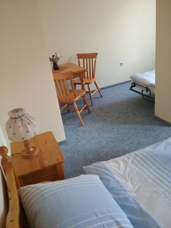 Gastezimmer - Campingplatz Am Muhlenbach Soltau Exterior foto